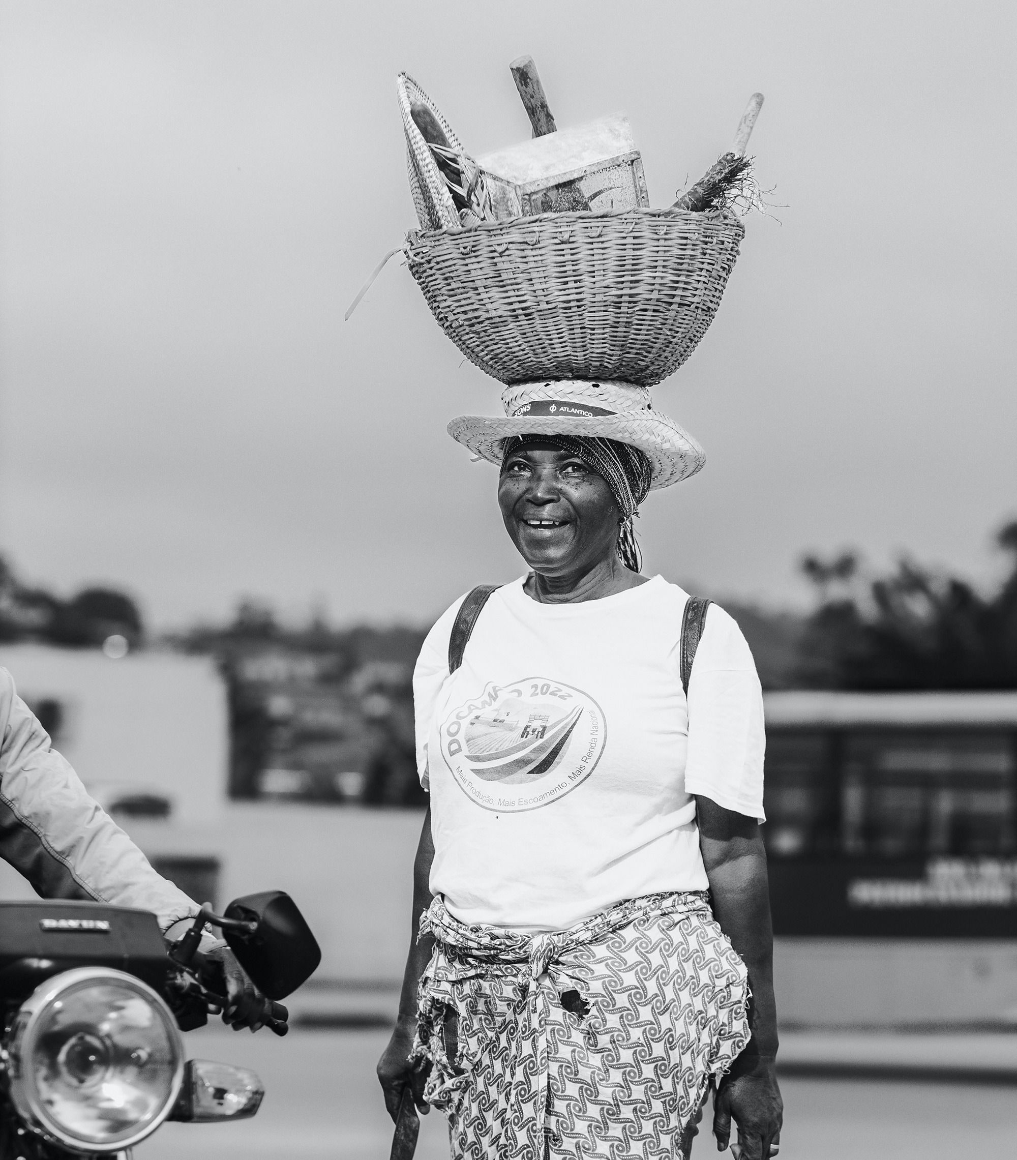 Doze mulheres, unidas pela coragem e pela memória de um legado, fizeram nascer o Café de Amboim – da chancela Impossible Coffees.